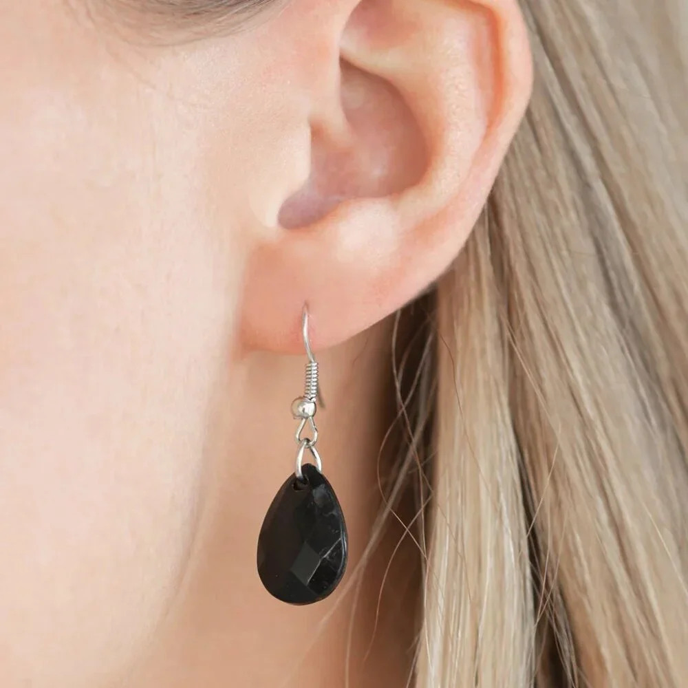 Paparazzi Jewelry Accessories - Life of the FIESTA - Black - Necklace - Vintage